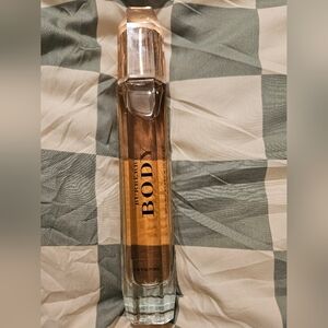 Burberry body intense perfume